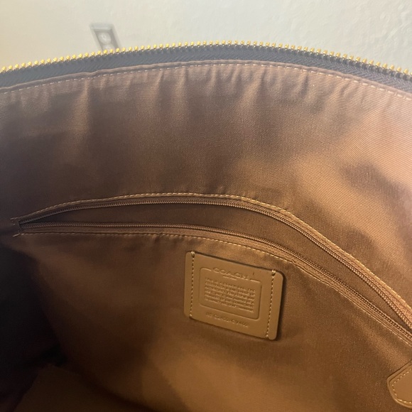 Coach Tote 2024 - Picture 4 of 5